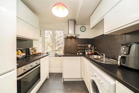 1 bedroom flat for sale, Avonley Road, London SE14