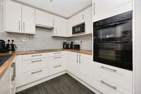 4 bedroom detached house for sale, Sandyhurst Lane, Ashford, TN25 4