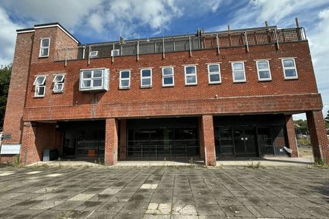 Office to rent, Plough Rd Yateley GU46 7UW