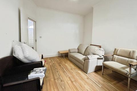 3 bedroom terraced house to rent, Whitby Road, Ladybarn, Manchester, M14