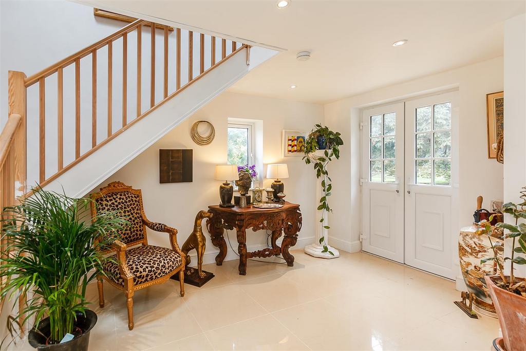 8304027-interior07.JPG