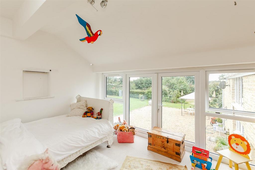 8304027-interior24.JPG