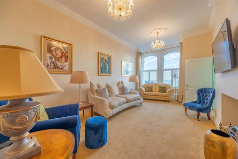2 bedroom apartment for sale, ALLCOAT HOUSE, Westcliff-On-Sea