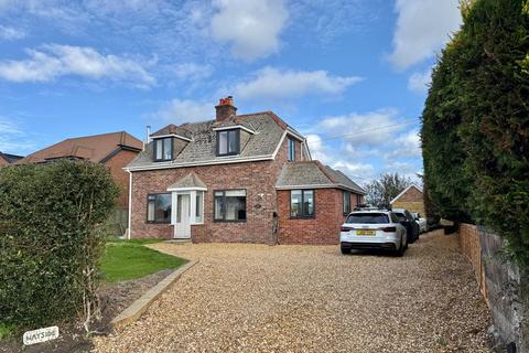 4 bedroom detached house for sale, Ringwood Road, BH23 7BE