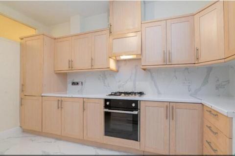 3 bedroom apartment to rent, Shoot Up Hill, London, NW2