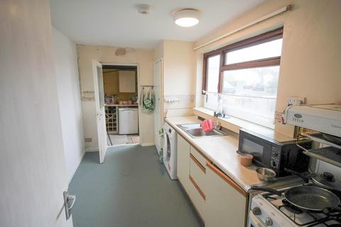3 bedroom semi-detached house for sale, Weston super Mare*Updating Required*3 Bedrooms*