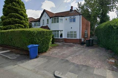 4 bedroom detached house to rent, 2 Lancaster Drive Prestwich