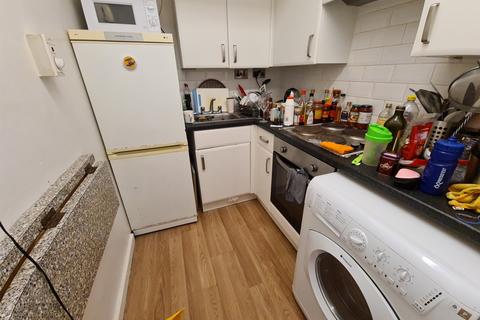 1 bedroom flat to rent, Moorhouse 19-22 Moorland Road, Leeds LS6