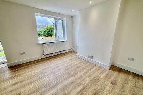 42 New Road, Trebanos, Swansea, SA8 4DL