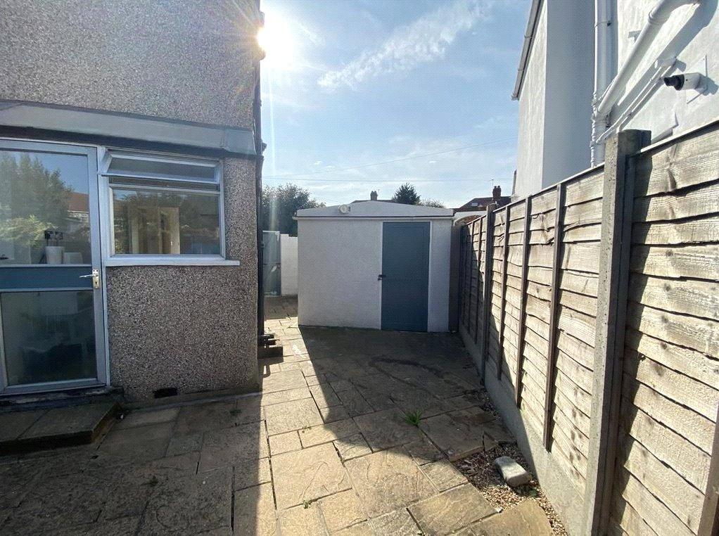 Garden &amp; Side View