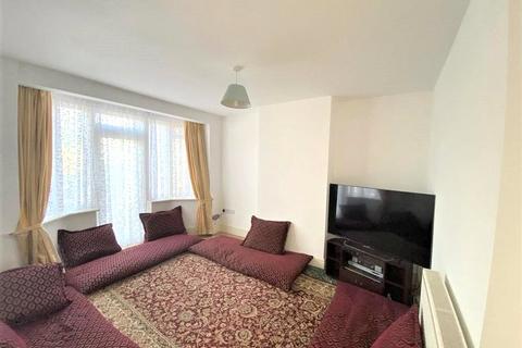 8 Glamis Crescent, Hayes, UB3 1QA