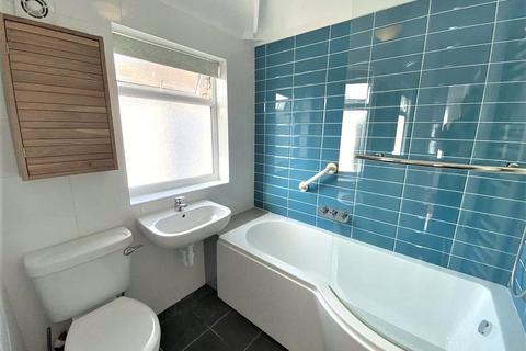 8 Glamis Crescent, Hayes, UB3 1QA