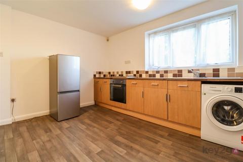 undefined, Gaunt Road, S14
