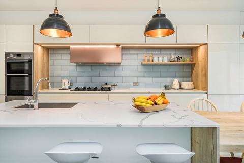 4 bedroom terraced house for sale, Crabtree Lane, London SW6