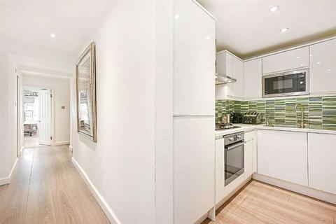 2 bedroom flat to rent, Brompton Square, London SW3