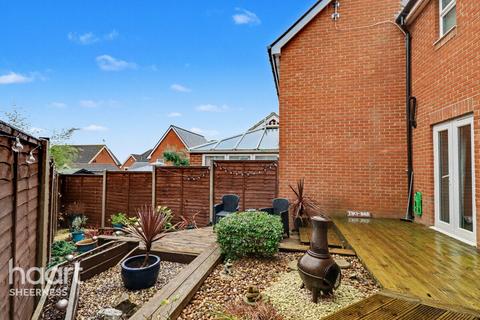 Cliffhouse Avenue., Minster