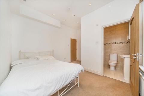 undefined, Horn Lane, London W3