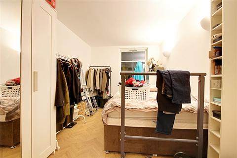 undefined, Silver Street, Enfield, EN1