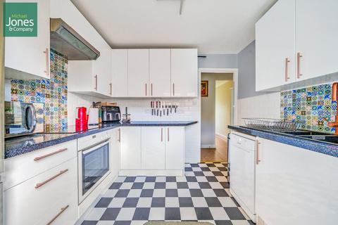2 bedroom flat for sale, Gaisford Close, Worthing, West Sussex, BN14