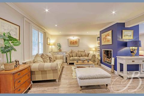 4 bedroom country house for sale, Riverdene, Cookham, SL6