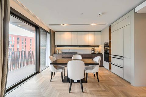 3 bedroom flat for sale, Lewis Cubitt Walk, King's Cross, London, N1C
