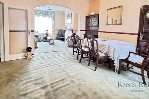 3 bedroom terraced house for sale, Laleham Road, London SE6
