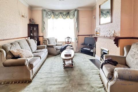 3 bedroom terraced house for sale, Laleham Road, London SE6