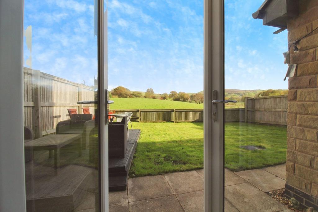Lounge/Rear Garden