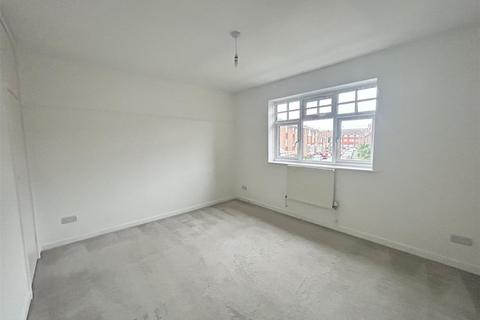 2 bedroom apartment to rent, Firle Road, Eastbourne BN22