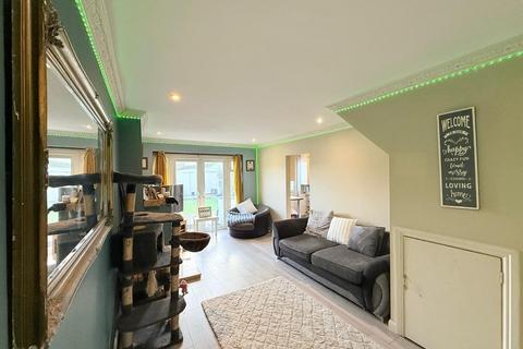 3 bedroom end of terrace house for sale, Viscount Walk, Bournemouth