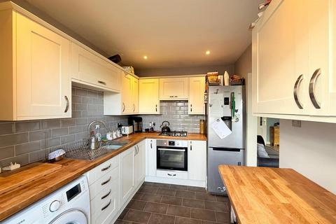 3 bedroom end of terrace house for sale, Viscount Walk, Bournemouth