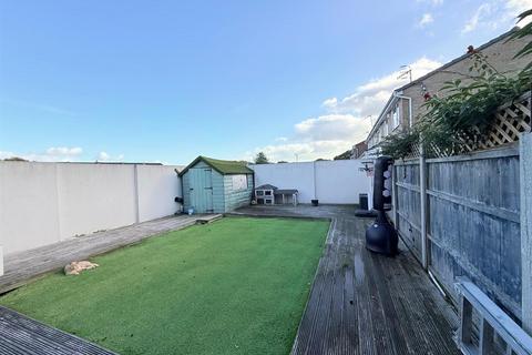 3 bedroom end of terrace house for sale, Viscount Walk, Bournemouth