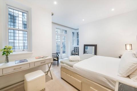 undefined, Caxton Street, St James's Park, London, SW1H