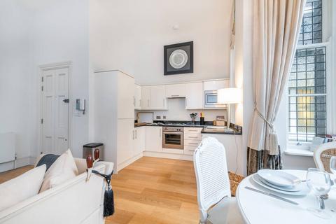 2 bedroom flat to rent, Caxton Street, St James's Park, London, SW1H
