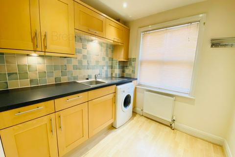 2 bedroom townhouse to rent, South Road, Faversham ME13