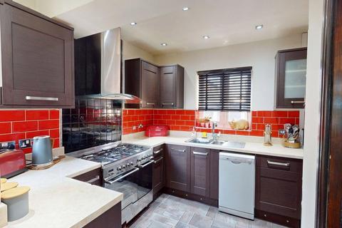3 bedroom semi-detached house for sale, Wyndham Avenue, Bolton, BL3