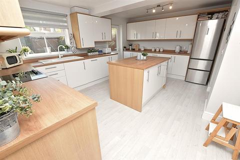 4 bedroom detached house for sale, Bray Close, Scartho, Grimsby DN33