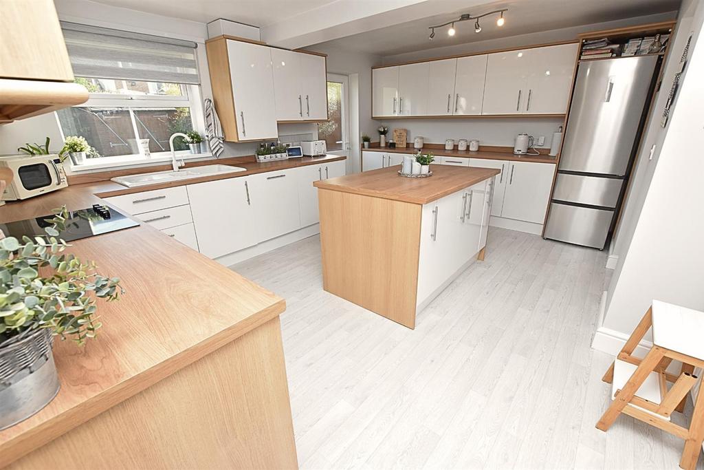 Kitchen diner