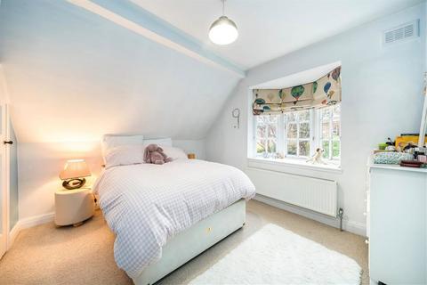 7 Annesley Road, London, SE3 0JX