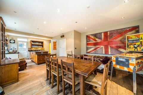 7 Annesley Road, London, SE3 0JX