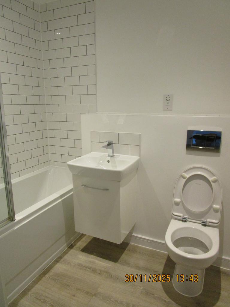Main bathroom