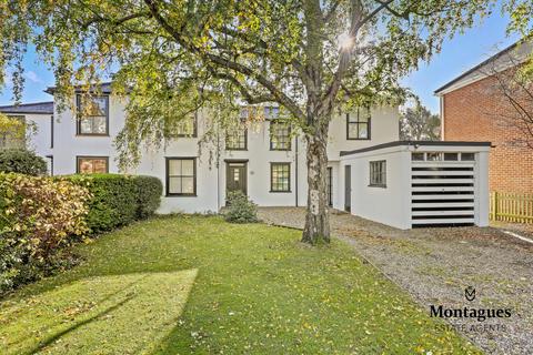 4 bedroom semi-detached house for sale, Hemnall Street, Epping, CM16