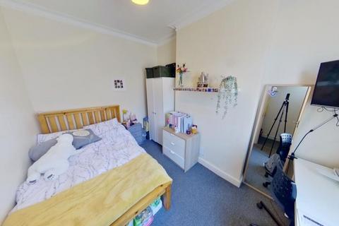 4 bedroom house to rent, Ednaston Road, Nottingham NG7