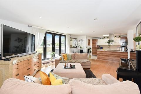 3 bedroom apartment for sale, Stratheden Road, London SE3