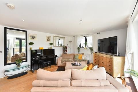 3 bedroom apartment for sale, Stratheden Road, London SE3