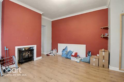 2 bedroom flat for sale, Westborough Road, Westcliff on Sea