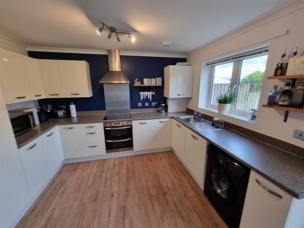 Kitchen area.jpg