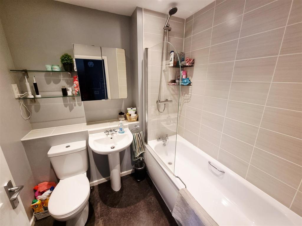 Bathroom.jpg