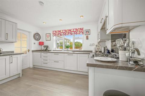 undefined, Pratts Lane, Mappleborough Green B80