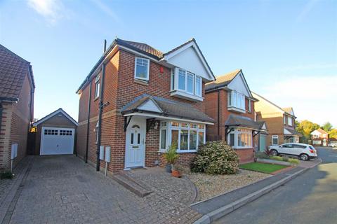 3 bedroom detached house for sale, Chesilbourne Grove, Throop, Bournemouth
